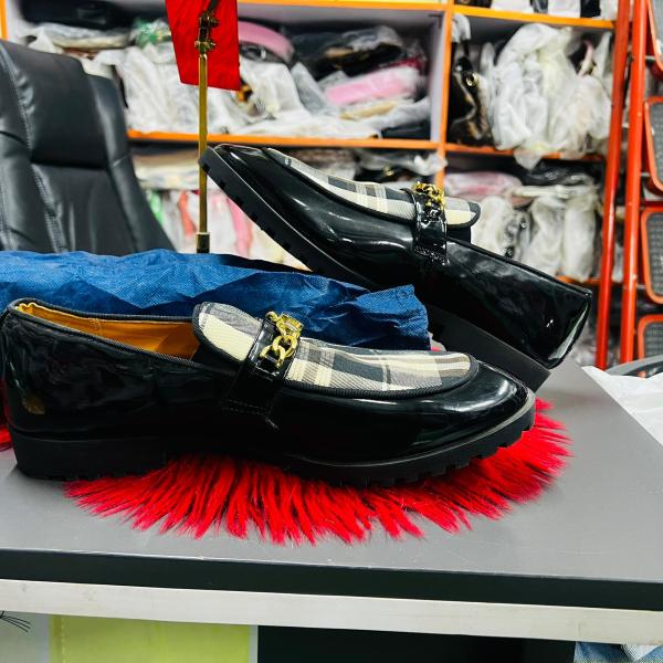 Folletel Corporate Shoe