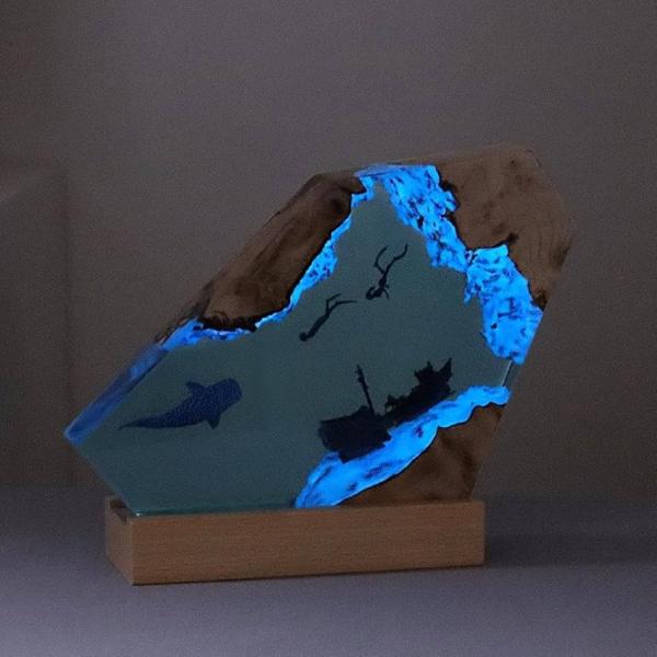 DTREEL Whale Shark Diver Night Lamp – Creative 3D Handmade Resin LED Ocean Light for Bedside & Home Décor
