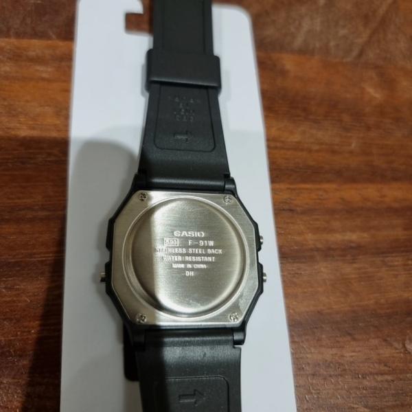 Casio F-91W-1 classic mens resin strap digital watch water resistant sport watch
