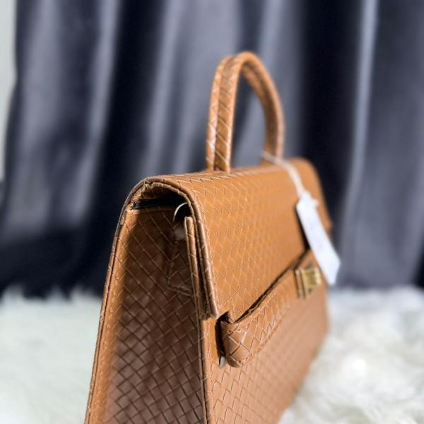 The Classic Weave Bag